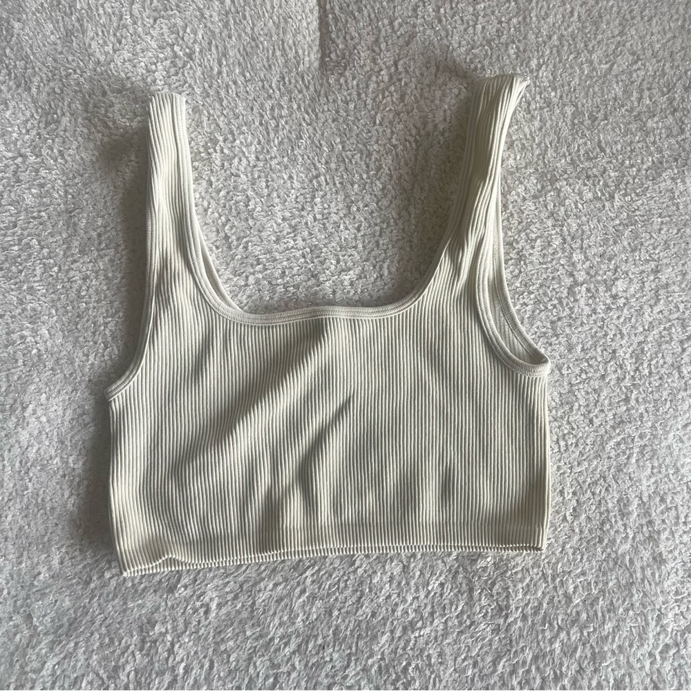 ZARA LIMITLESS TOP